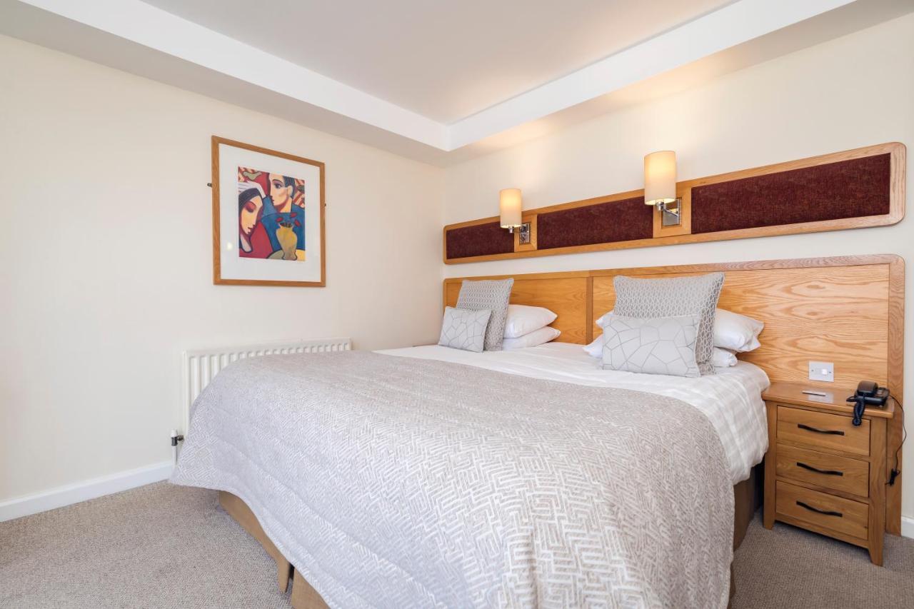 Bayview Hotel Bushmills Bagian luar foto
