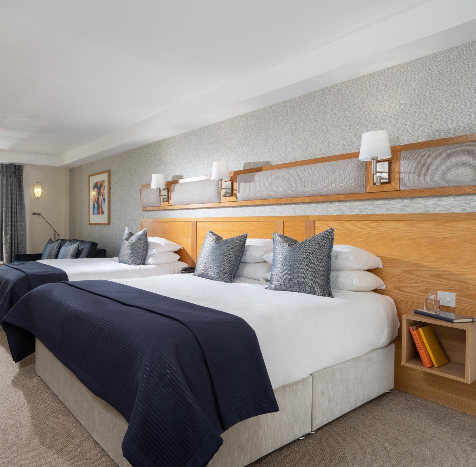 Bayview Hotel Bushmills Bagian luar foto